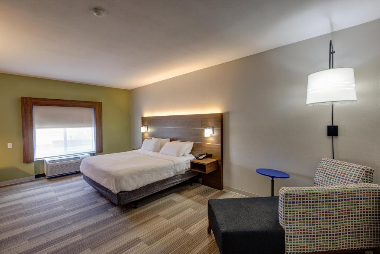 Holiday Inn Express Hotel & Suites Shelbyville By Ihg Exterior foto
